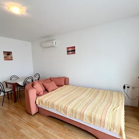 Apartments Monika บาร์บินเย ภายนอก รูปภาพ